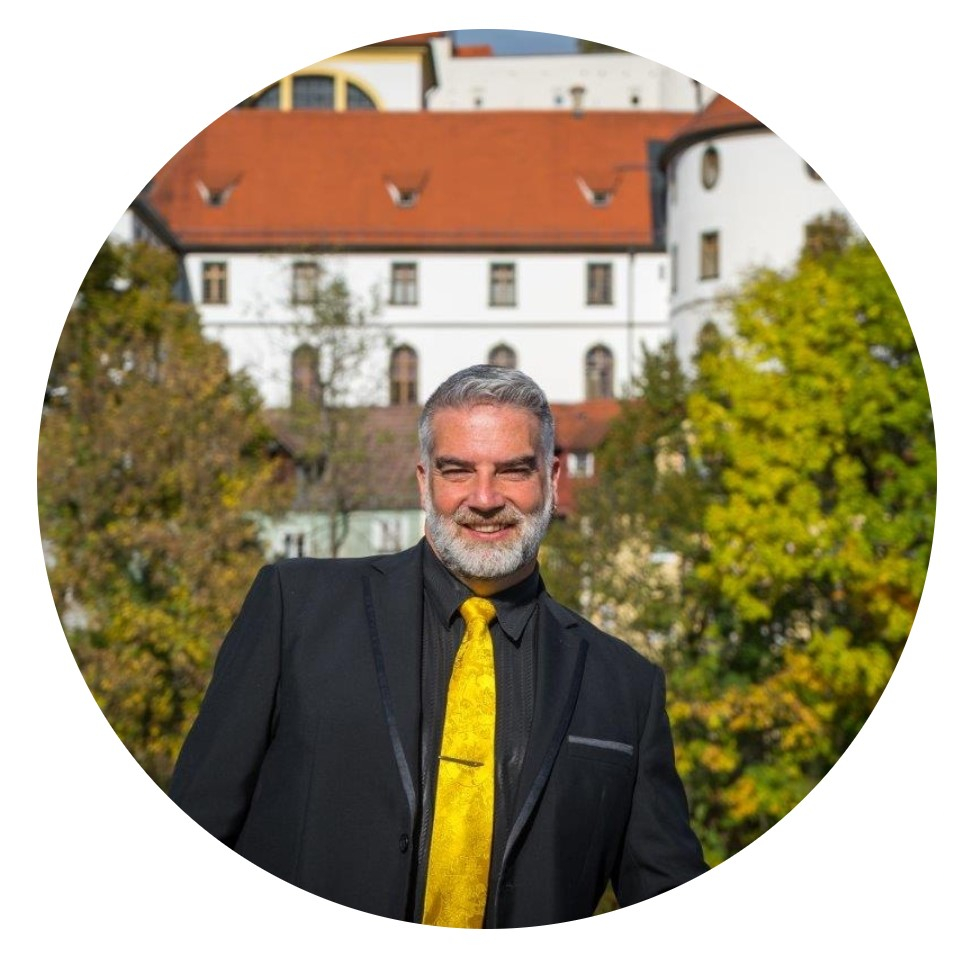 Alexander (Xandi) Nikolaus Mayerhofer